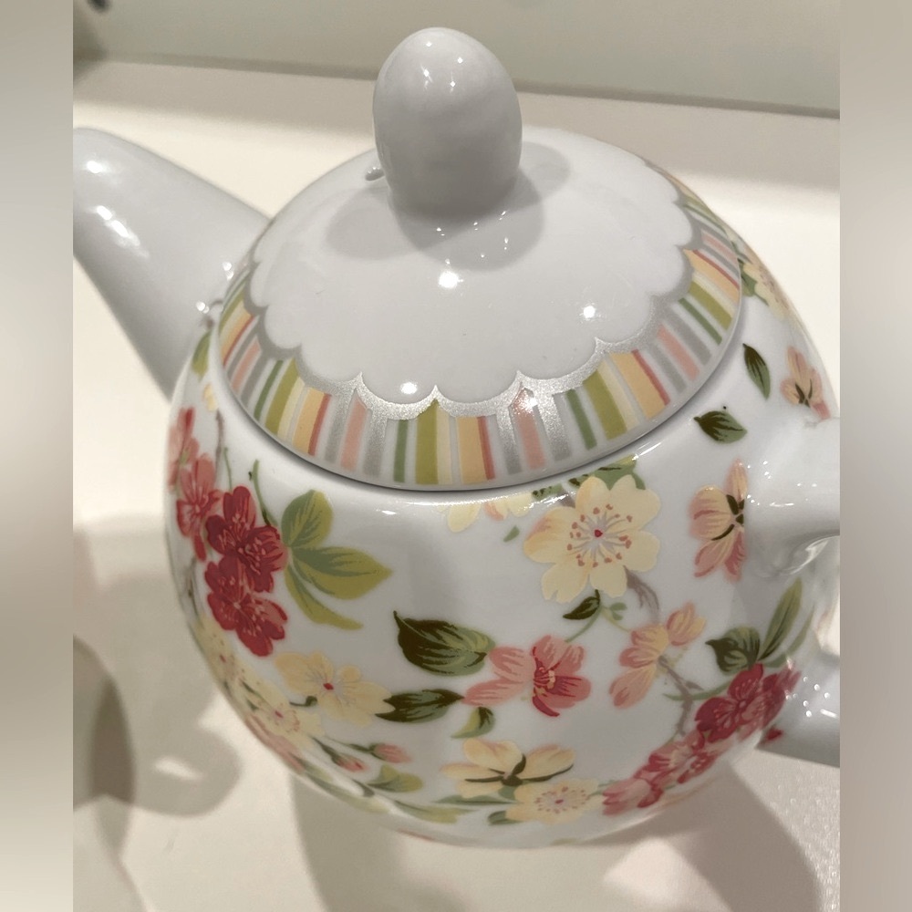 GANZ Teapot Ainsley-Style Floral w Coordinating Striped Lid | EUC - Picture 4 of 9